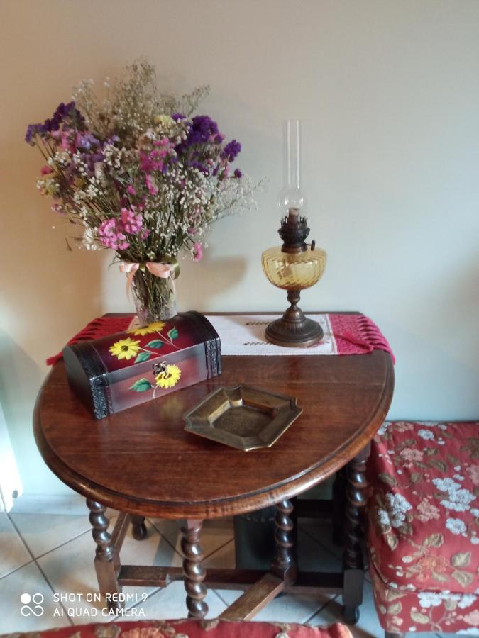 קרפניסיון Valentini Guesthouse מראה חיצוני תמונה