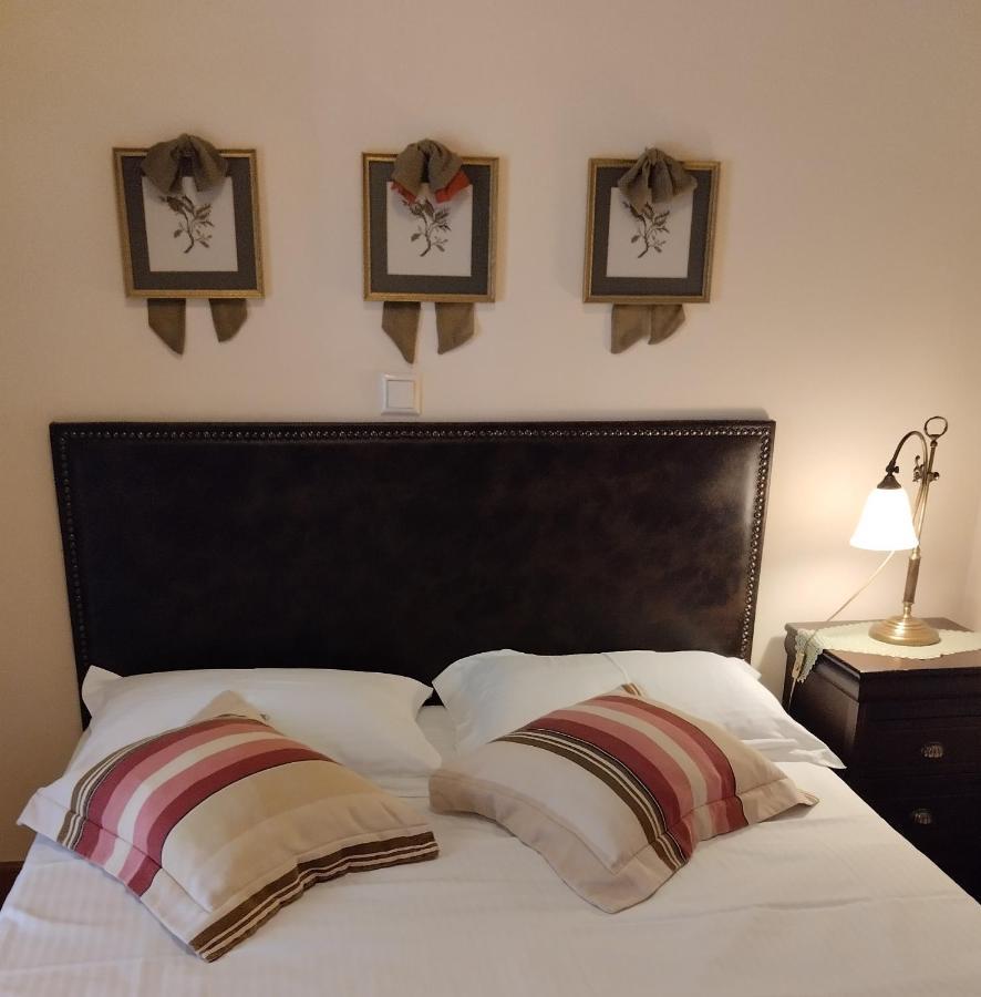 קרפניסיון Valentini Guesthouse מראה חיצוני תמונה
