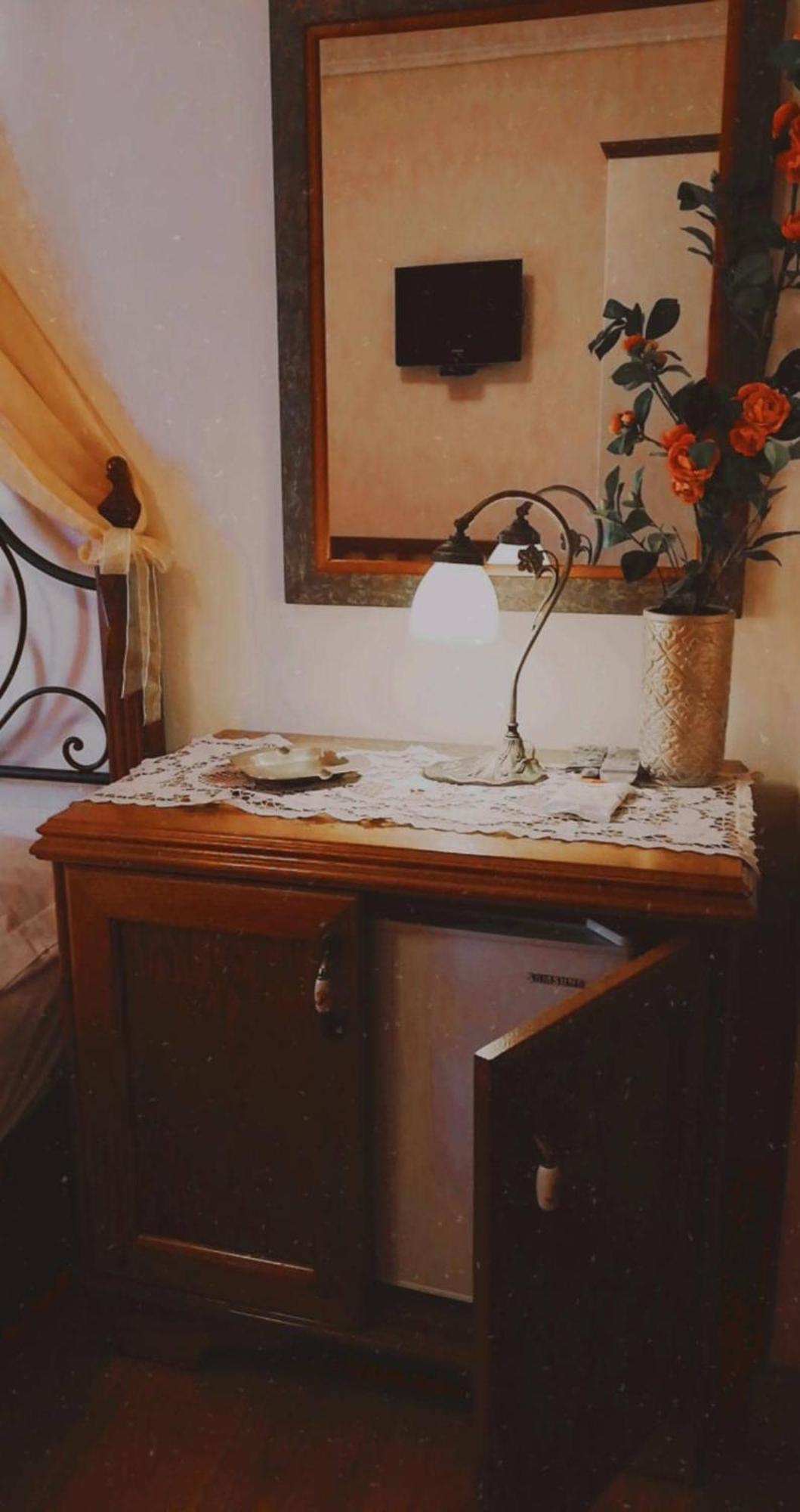 קרפניסיון Valentini Guesthouse חדר תמונה