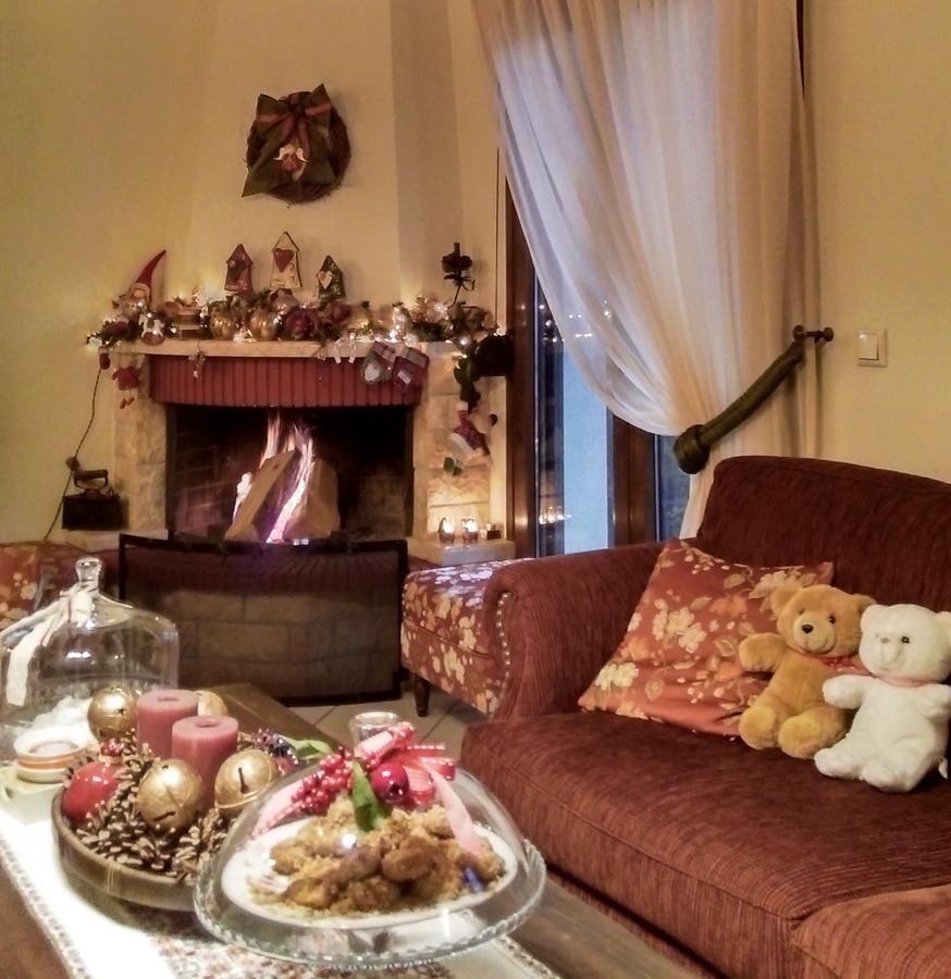 קרפניסיון Valentini Guesthouse מראה חיצוני תמונה